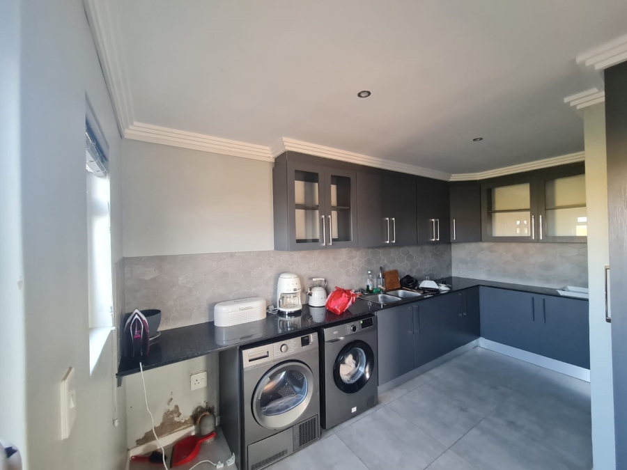 4 Bedroom Property for Sale in Kidds Beach Eastern Cape